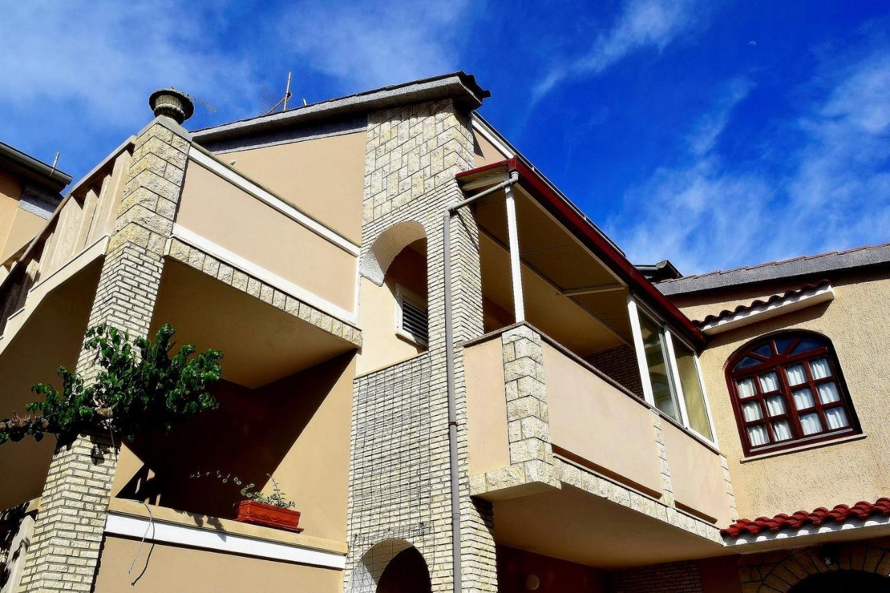 Zoro Apartments Palit Dış mekan fotoğraf