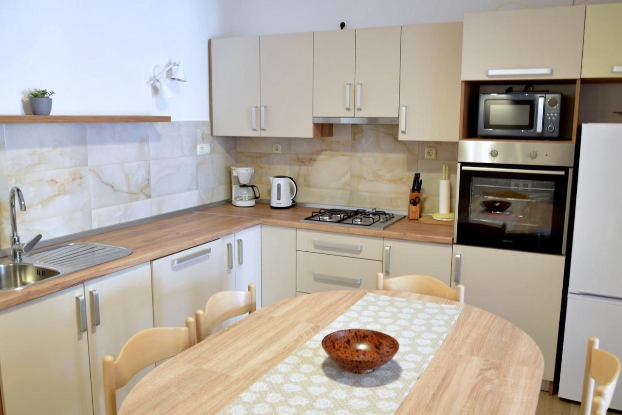 Zoro Apartments Palit Dış mekan fotoğraf